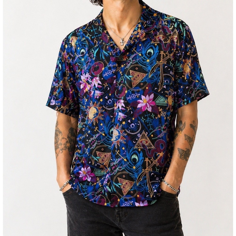 Battle Tested Exandria Mens Mollymauk Shirt Size M Critical Role DND Celestial